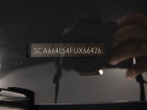 Used 2015 Rolls-Royce Ghost Extended Wheelbase image 96