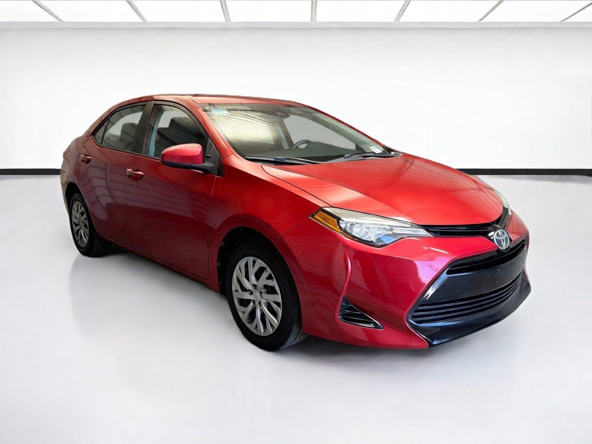 Used 2017 Toyota Corolla LE FWD image 3