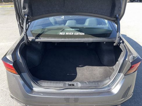 Used 2025 Nissan Altima 2.5 SV image 4