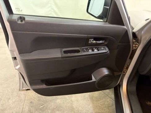Used 2011 Jeep Liberty Sport AWD/4WD image 28
