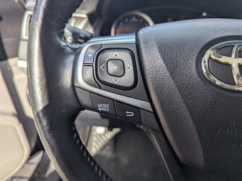Used 2016 Toyota Camry SE image 29