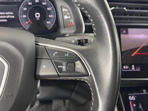 Used 2019 Audi Q8 Premium Plus AWD/4WD image 27