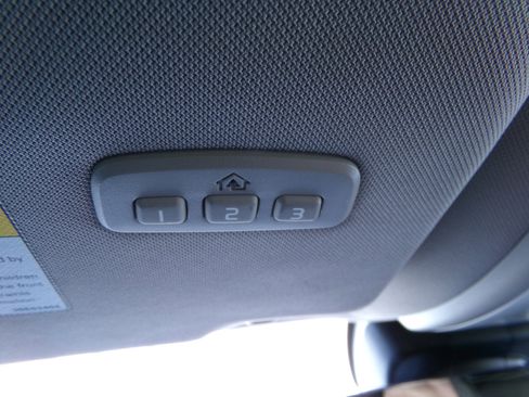 Used 2018 Volvo V60 T5 Cross Country w/ Convenience Package image 29