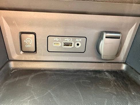 Certified 2024 Nissan Sentra SV FWD image 32