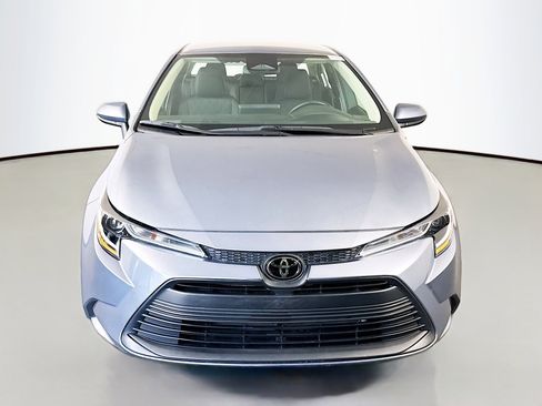 Used 2024 Toyota Corolla LE FWD image 2