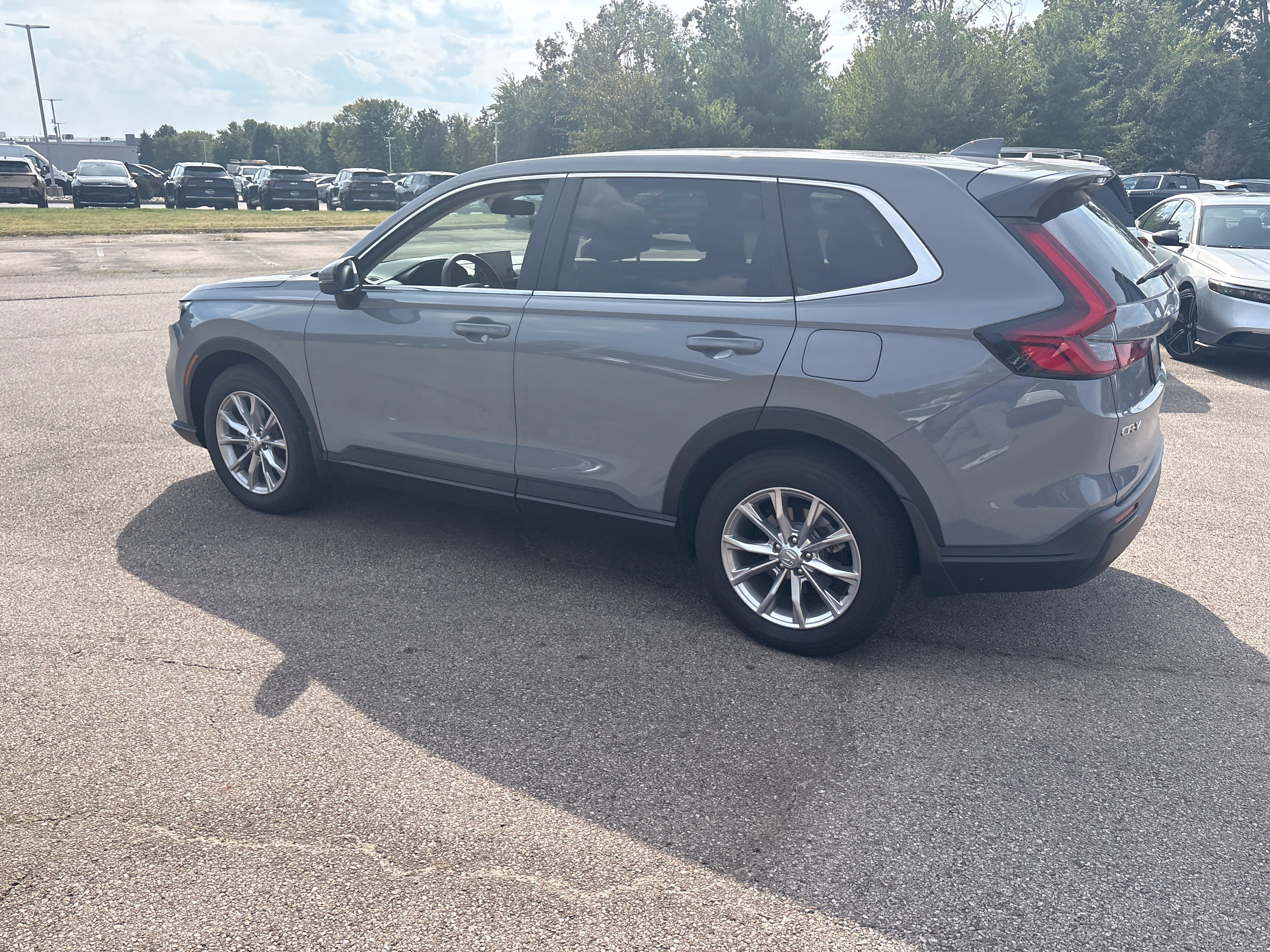 Used 2024 Honda CR-V EX image 12