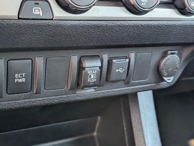 Used 2020 Toyota Tacoma SR5 RWD image 14