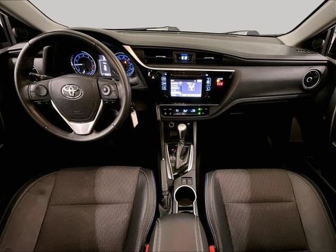 Used 2018 Toyota Corolla SE w/ Body Protection Package FWD image 14