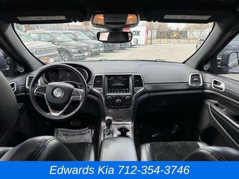 Used 2018 Jeep Grand Cherokee Altitude image 19