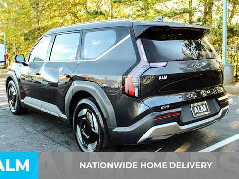 Used 2024 Kia EV9 Wind image 4