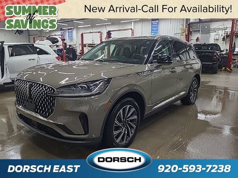 Certified 2025 Lincoln Aviator AWD image 1