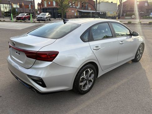 Used 2021 Kia Forte LXS FWD image 11