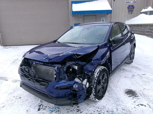 Used 2024 Subaru Crosstrek 2.0i image 1
