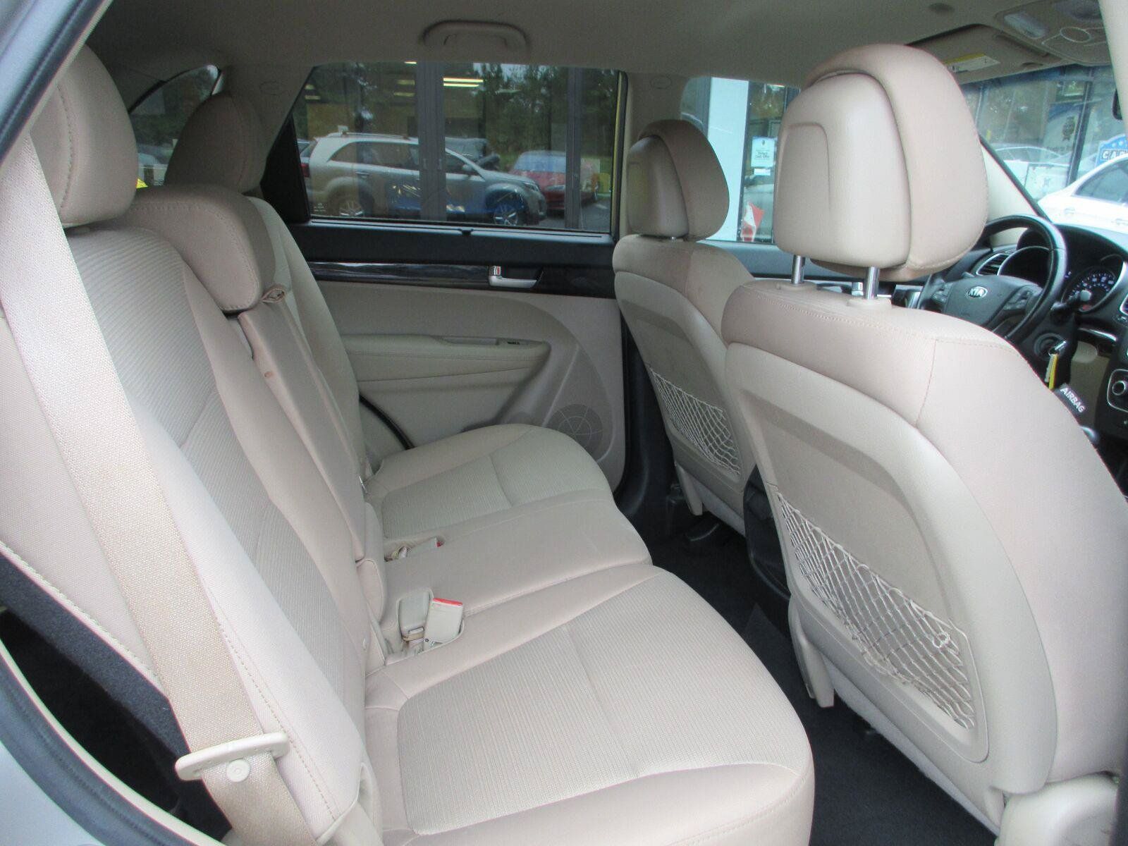 Used 2014 Kia Sorento LX FWD image 18