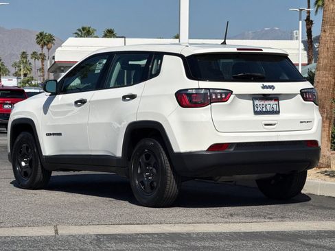 Used 2018 Jeep Compass Sport image 5