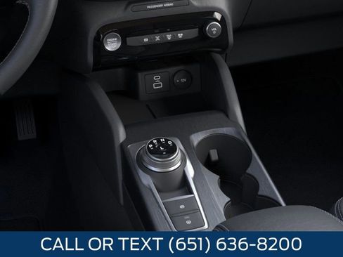 New 2026 Ford Escape SE w/ Class II Trailer Tow Package FWD image 17