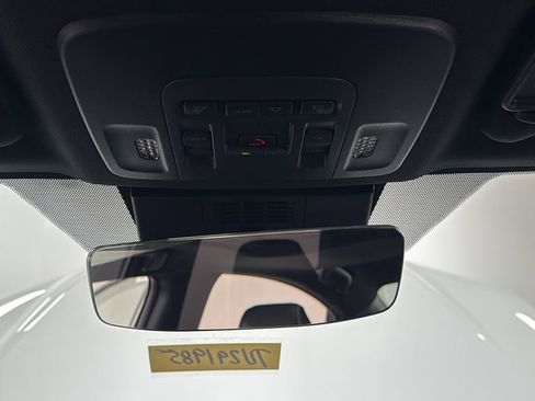 Used 2026 Toyota Camry SE image 12