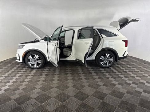 Used 2023 Kia Sorento SX Prestige AWD/4WD image 11