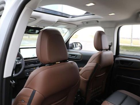 New 2026 Ford Bronco Sport Outer Banks w/ Outer Banks Tech Package+ AWD/4WD image 15