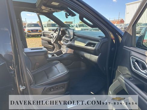 Used 2021 GMC Yukon XL SLT w/ SLT Premium Package image 30