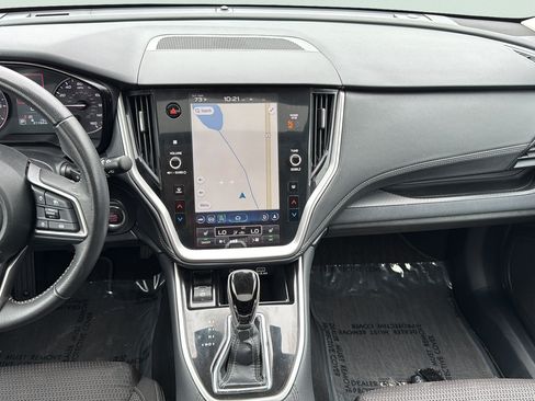 Used 2025 Subaru Outback Premium AWD/4WD image 18
