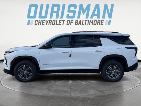 New 2026 Chevrolet Traverse LT image 3