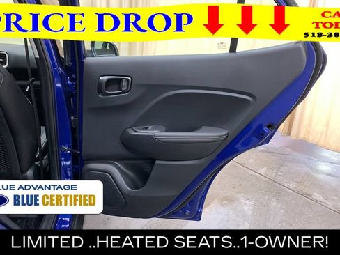 Used 2024 Hyundai Venue Limited FWD image 12