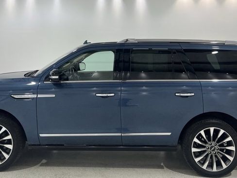 Used 2019 Lincoln Navigator Select w/ Technology Package image 2