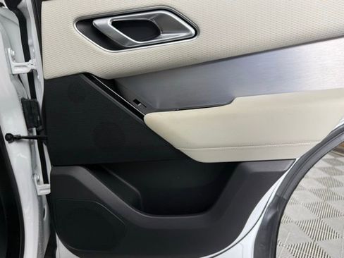 Used 2023 Land Rover Range Rover Velar R-Dynamic S image 27