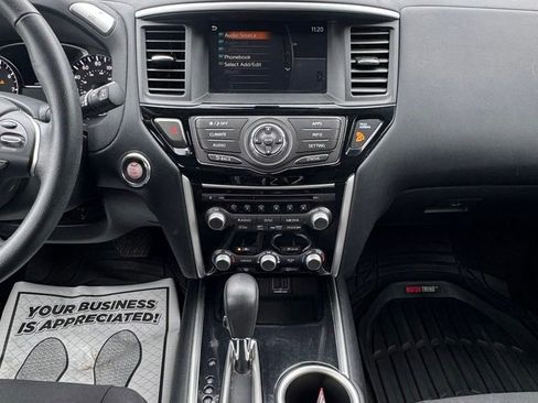Used 2020 Nissan Pathfinder SV AWD/4WD image 19