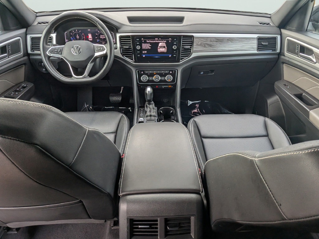 Used 2023 Volkswagen Atlas Cross Sport SE w/ Panoramic Sunroof Package FWD image 13