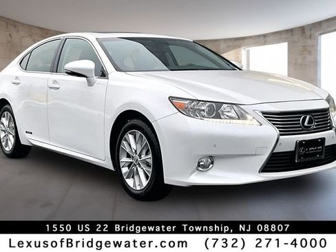 Used 2014 Lexus ES 300h 300h w/ Premium Package w/Bamboo Trim image 1