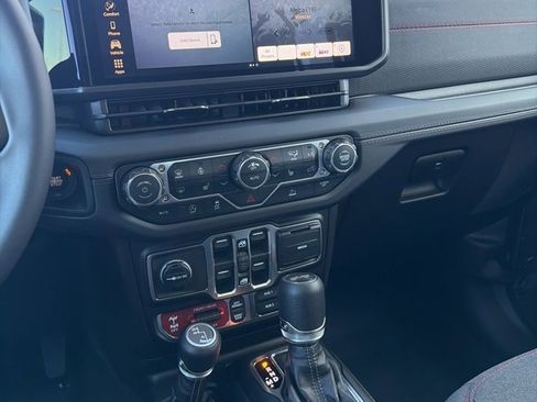 New 2026 Jeep Wrangler Unlimited Rubicon image 15