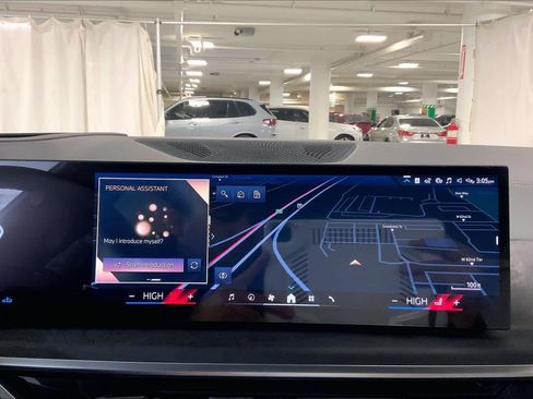 New 2026 BMW X7 xDrive40i w/ Premium Package image 18