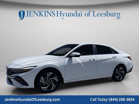 New 2026 Hyundai Elantra Limited FWD image 9