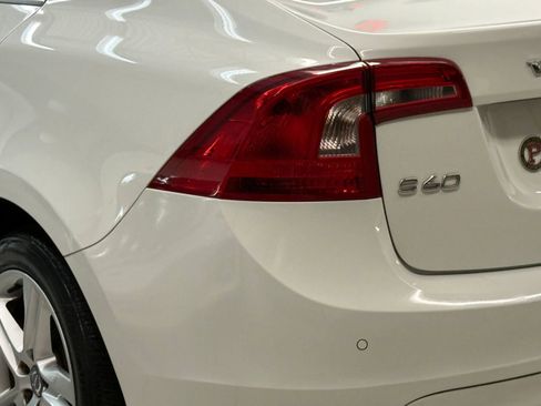 Used 2015 Volvo S60 T5 Premier image 12