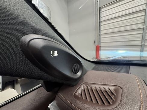 Used 2021 Toyota Highlander Platinum image 33