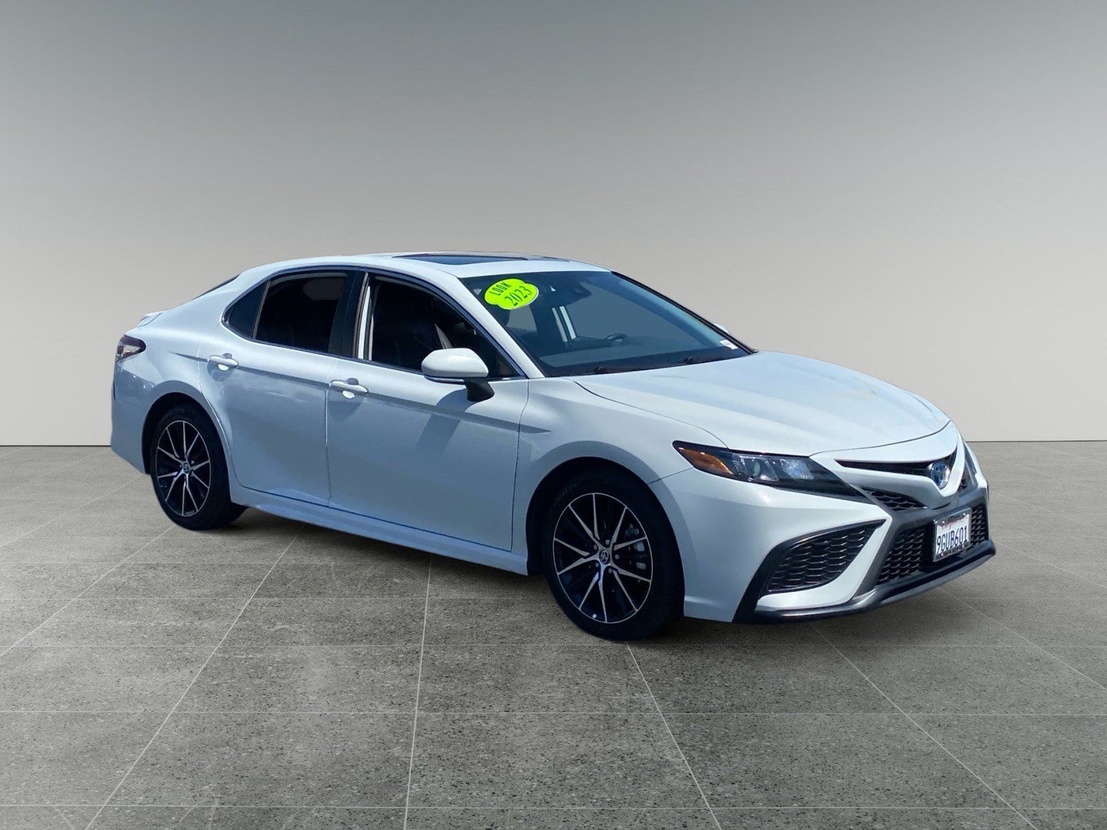 Used 2023 Toyota Camry SE w/ Audio Upgrade Package FWD image 7