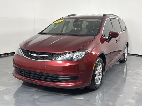 Used 2020 Chrysler Voyager Lxi FWD image 7