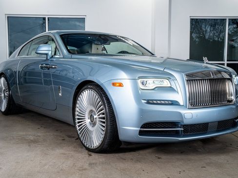 Used 2017 Rolls-Royce Wraith image 4
