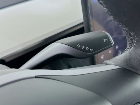 Used 2025 Tesla Model Y Performance AWD/4WD image 24