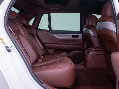Used 2023 Genesis G90 3.5T AWD/4WD image 11