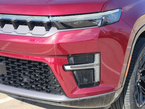 New 2026 Jeep Grand Wagoneer Limited AWD/4WD image 6