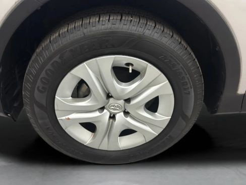 Used 2014 Toyota RAV4 LE AWD/4WD image 26