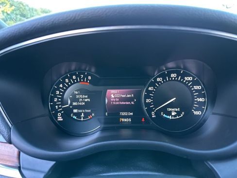 Used 2019 Lincoln MKC Reserve w/ MKC Climate Package image 2