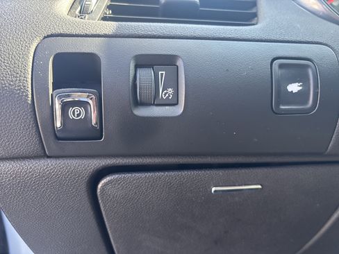 Used 2015 Chevrolet Impala LT image 17