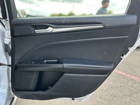 Used 2019 Ford Fusion Titanium AWD/4WD image 23