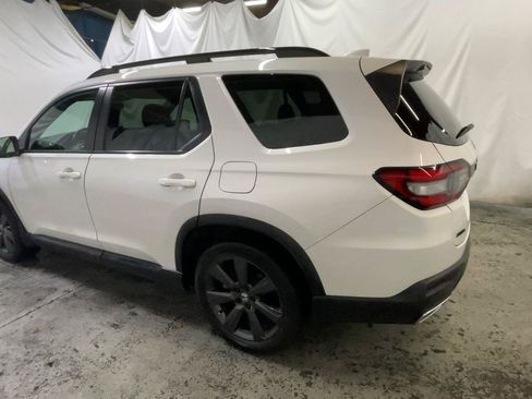 Used 2023 Honda Pilot Sport image 8