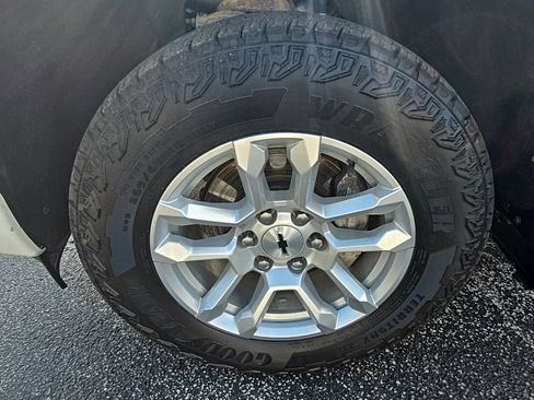 Used 2022 Chevrolet Silverado 1500 RST w/ Z71 Off-Road Package image 32