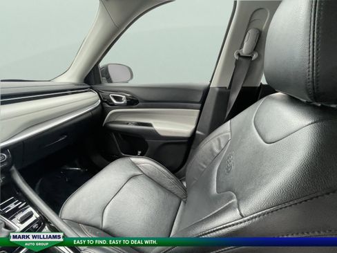 Used 2022 Jeep Compass Limited image 29